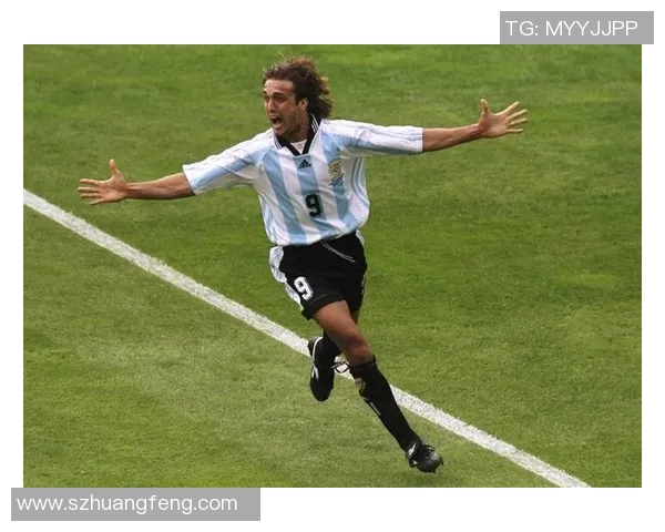 全球足球巨星排名前十：技术、影响力与历史地位的巅峰对决