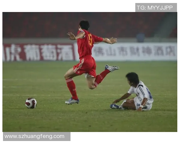 川渝足球历史十大球星排名及其影响力解析 川渝足球历史十大球星排名及其影响力解析