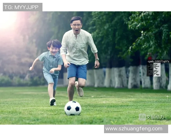 足球明星带孩子踢球传递亲子互动温情瞬间展现家庭与体育的完美结合
