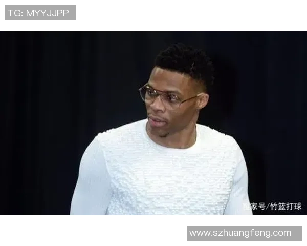 足球球星是否患有近视眼揭秘：那些戴眼镜的顶级球员背后的故事