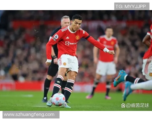 足球球星精准定位与战术角色分析探索球员在现代足球中的多维价值